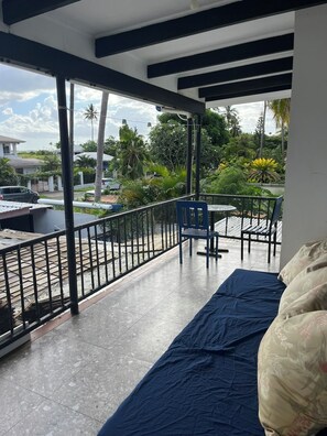 Terrace/patio - 3-bedroom apartment with balcony in vibrant Wailoaloa, Nadi (Nadi)