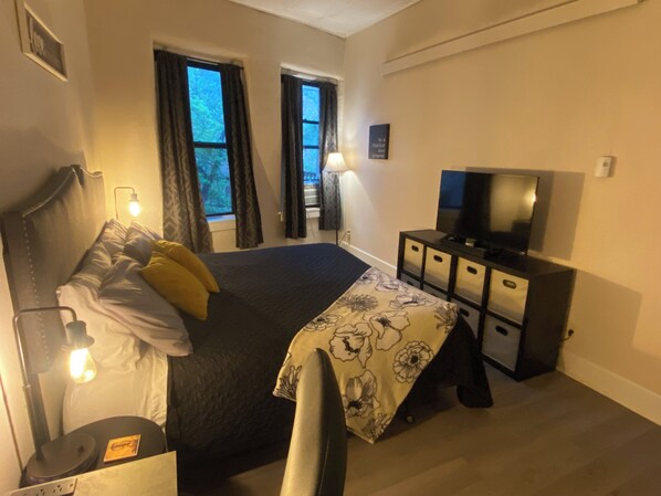 2 habitaciones, tabla de planchar con plancha y wifi gratis