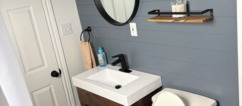 Soul Tides
A cozy, ocean view home! Close to amenities. 8 minutes from ferry.
