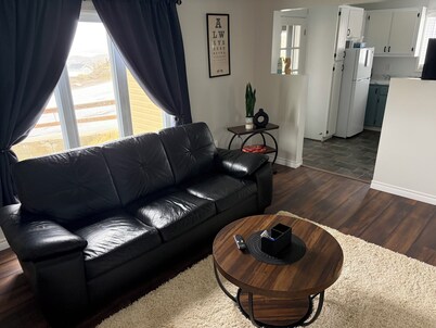 Soul Tides
A cozy, ocean view home! Close to amenities. 8 minutes from ferry.