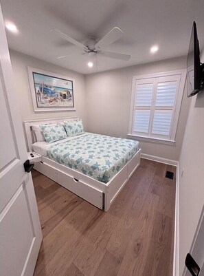6 slaapkamers, een strijkplank/strijkijzer, gratis wifi, beddengoed