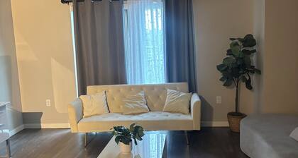2-bedroom townhome in delightful Shakopee with AC comfort
