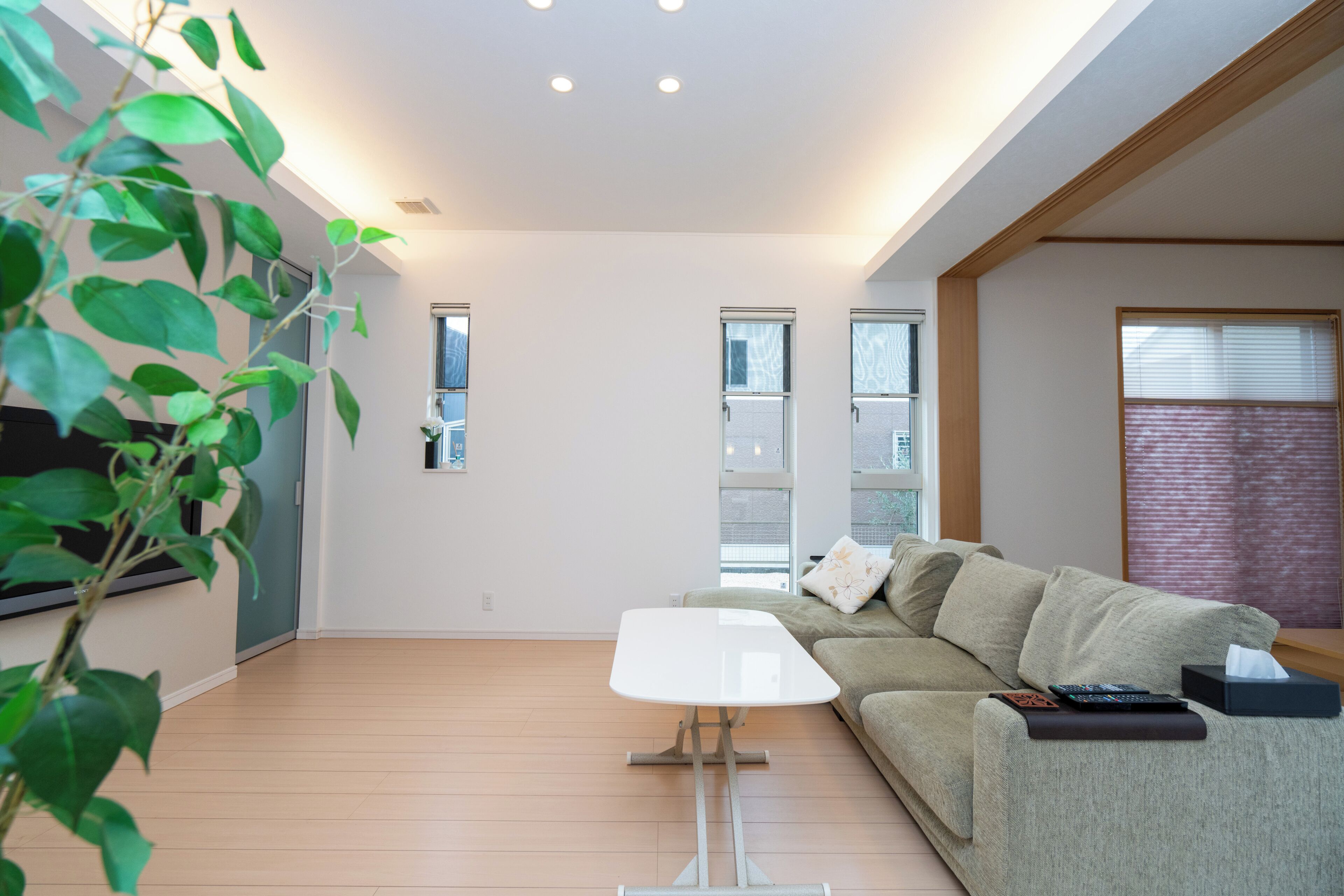 Comfort House, 3 Bedrooms, Non Smoking, Mountain View | Living area | 48-inch flat-screen TV with digital channels