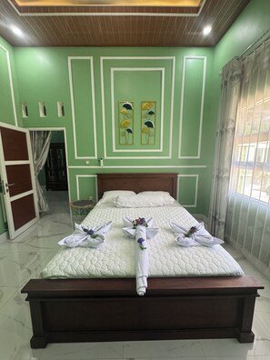 Habitación Deluxe doble, vistas al parque | Escritorio y espacio para trabajar con un portátil
