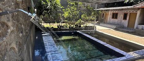 Piscine extérieure