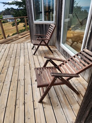 Terrace/patio - Panoramic ocean view 4-bedroom house in charming Gualala perfect for relaxing . (Gualala)