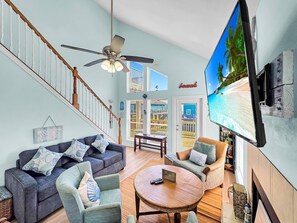 Casa, 4 quartos | Área de estar | Smart TV