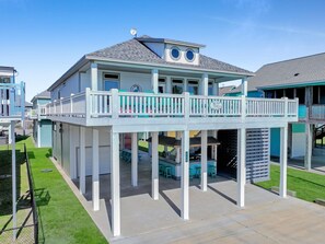 Exterior - Pearly Pelican 3 Bedroom Home (Port Bolivar)