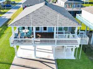 House, 3 Bedrooms | Outdoor dining - Seashell Shack On Shrimp 3 Bedroom Home (Port Bolivar)