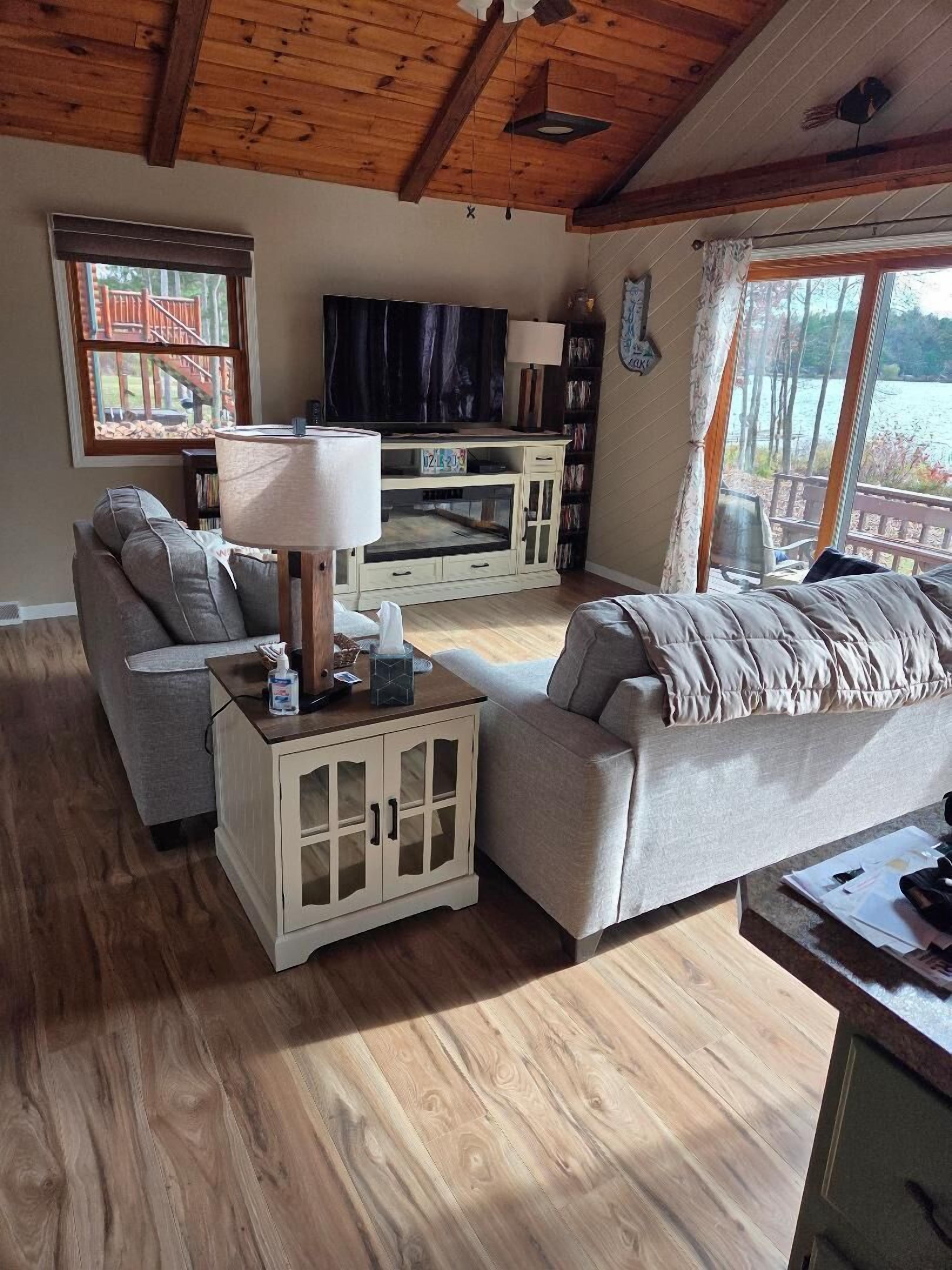 Smart TV, fireplace, DVD player, video library