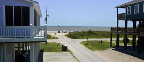 House, 4 Bedrooms | Property grounds