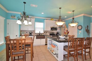 House, 4 Bedrooms | Dining - Sum Beach 4 Bedroom Home (Port Bolivar)