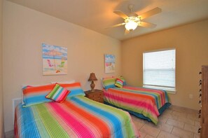 House, 4 Bedrooms - Sum Beach 4 Bedroom Home (Port Bolivar)