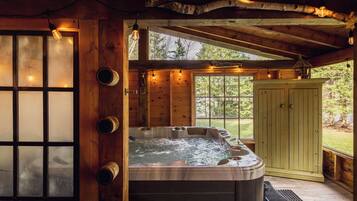 Bain à remous intérieur