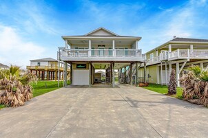 House, 2 Bedrooms | Exterior