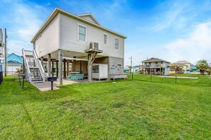 House, 2 Bedrooms | Exterior - Sea La Vie 2 Bedroom Home (Port Bolivar)