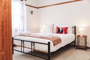 Room - Myrtle on Kincaid - Pet Friendly, Close to CBD (Wagga Wagga)