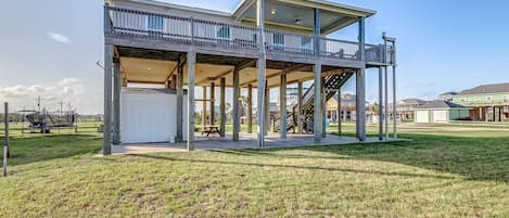 House, 3 Bedrooms | Property grounds