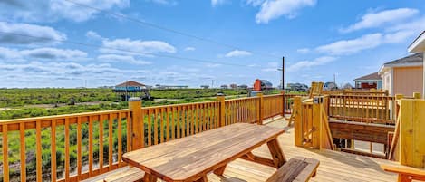 House, 3 Bedrooms | Outdoor dining