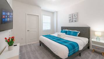 Chambre Double Supérieure, 1 trÚs grand lit, non-fumeurs, salle de bains privée | Wi-Fi gratuit