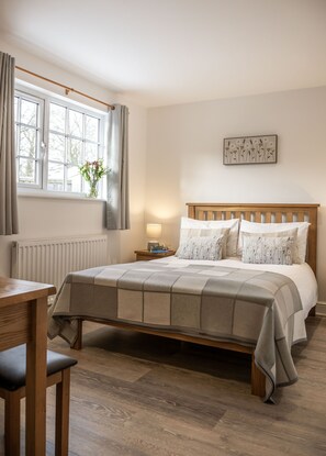 2 bedrooms, travel cot, WiFi, bed sheets - Greenacres -  a house that sleeps 4 guests  in 2 bedrooms (Kelsale, Saxmundham)