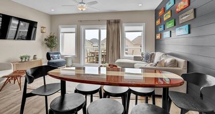 Surf House - Ocean Views, Elevator, Pool!