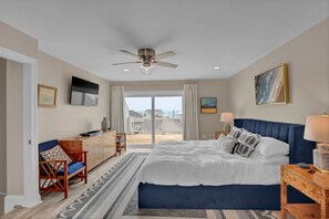 5 bedrooms, desk, iron/ironing board, WiFi