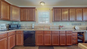 Private kitchen - Lime In The Coconut 3 Bedroom Home (Port Bolivar)