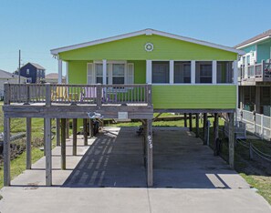House, 3 Bedrooms | Terrace/patio - Lime In The Coconut 3 Bedroom Home (Port Bolivar)