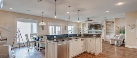 House, 4 Bedrooms | Interior