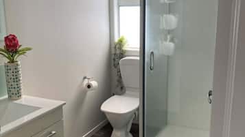 Toallas, jabón, papel higiénico