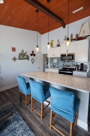 Private kitchen - Lakefront Oasis w/ Balcony Views + Cozy Modern Vibes (Village of Four Seasons)