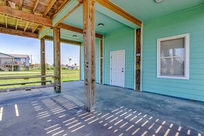 Terrace/patio - Beachy Gem 3 Bedroom Home (Port Bolivar)