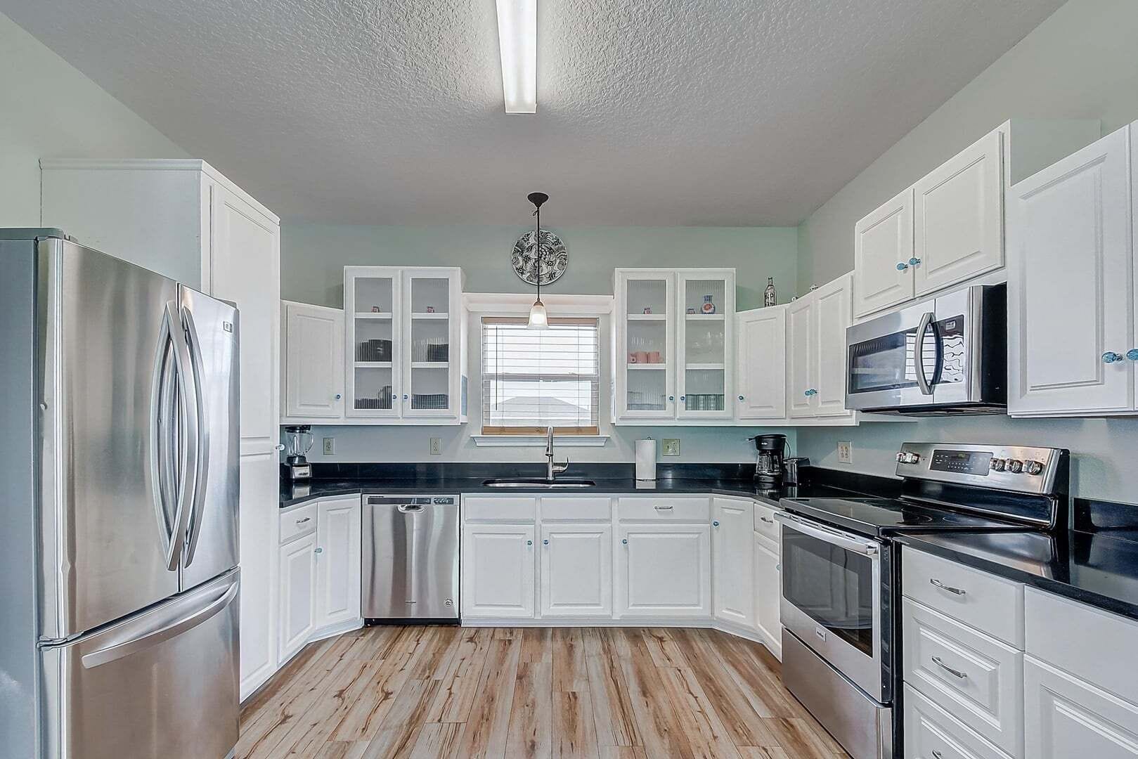 House, 3 Bedrooms | Private kitchen