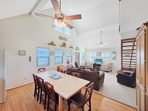 House, 3 Bedrooms | Interior - Beachy Keen 3 Bedroom Home (Port Bolivar)