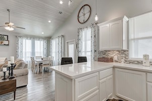 House, 4 Bedrooms | Interior