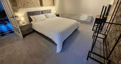 The Coach House - sleeps 4 guests in 2 bedrooms