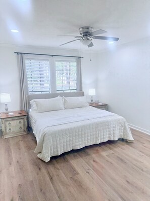 4 bedrooms, iron/ironing board, travel crib, free WiFi
