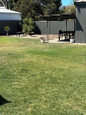 Outdoor dining - 4 Kareena Ave Encounter Bay Metres from Sea & Sand (Victor Harbor)