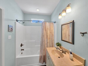 Bathroom | Towels - Sea Mist 2 Bedroom Home (Port Bolivar)