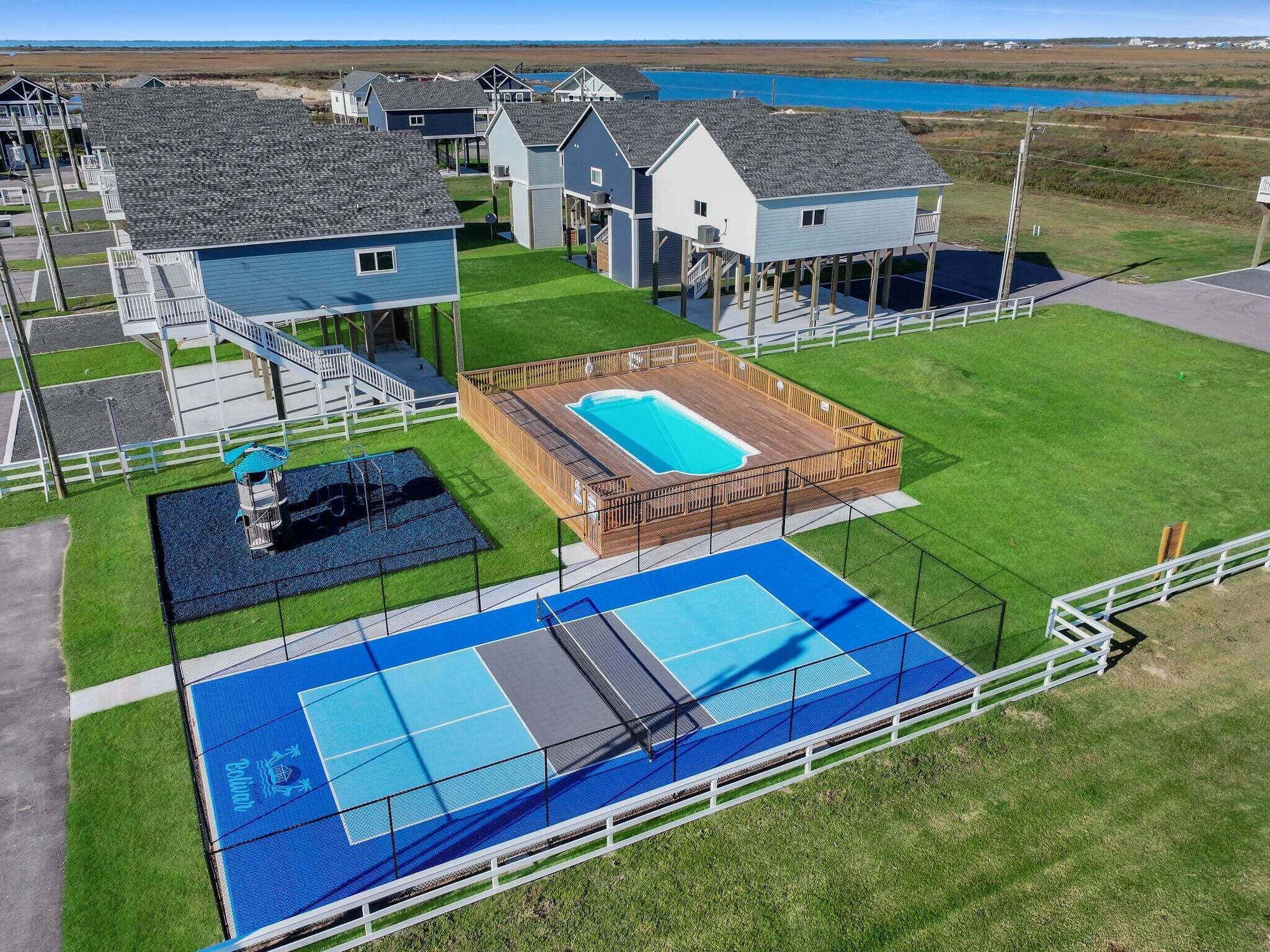 Talo, 2 makuuhuonetta | Urheilukenttä