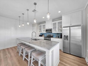 Casa, 5 quartos | Cozinha privada | Geladeira, fogão, cafeteira/chaleira, torradeira