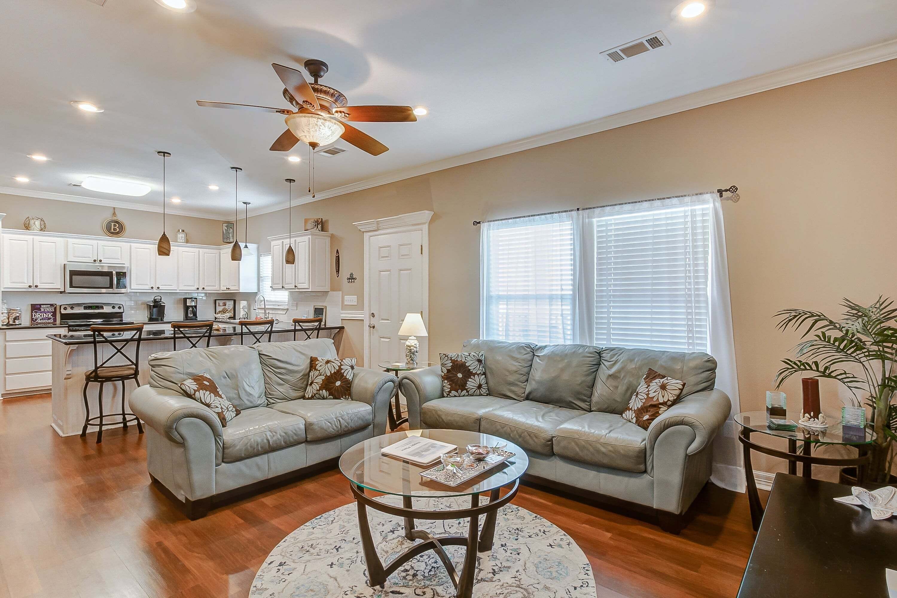 House, 2 Bedrooms | Living area
