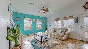 House, 2 Bedrooms | Living area | Smart TV