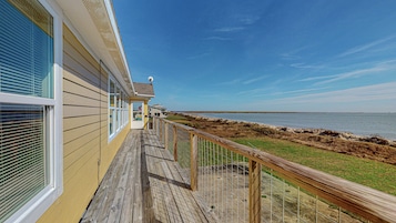 House, 3 Bedrooms | Terrace/patio