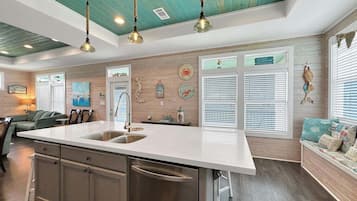 House, 3 Bedrooms | Interior
