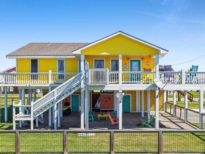 House, 3 Bedrooms | Exterior - Crabby Patty 3 Bedroom Home (Port Bolivar)