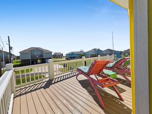Terrace/patio - Crabby Patty 3 Bedroom Home (Port Bolivar)