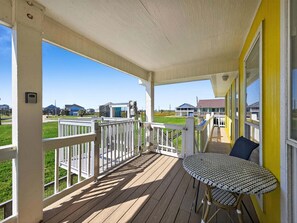Terrace/patio - Crabby Patty 3 Bedroom Home (Port Bolivar)