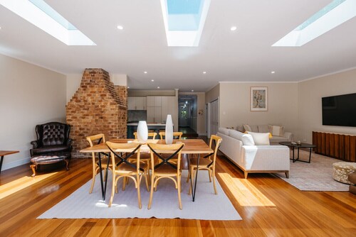 Boonara - Newly Renovated 4 BR in Wentworth Falls